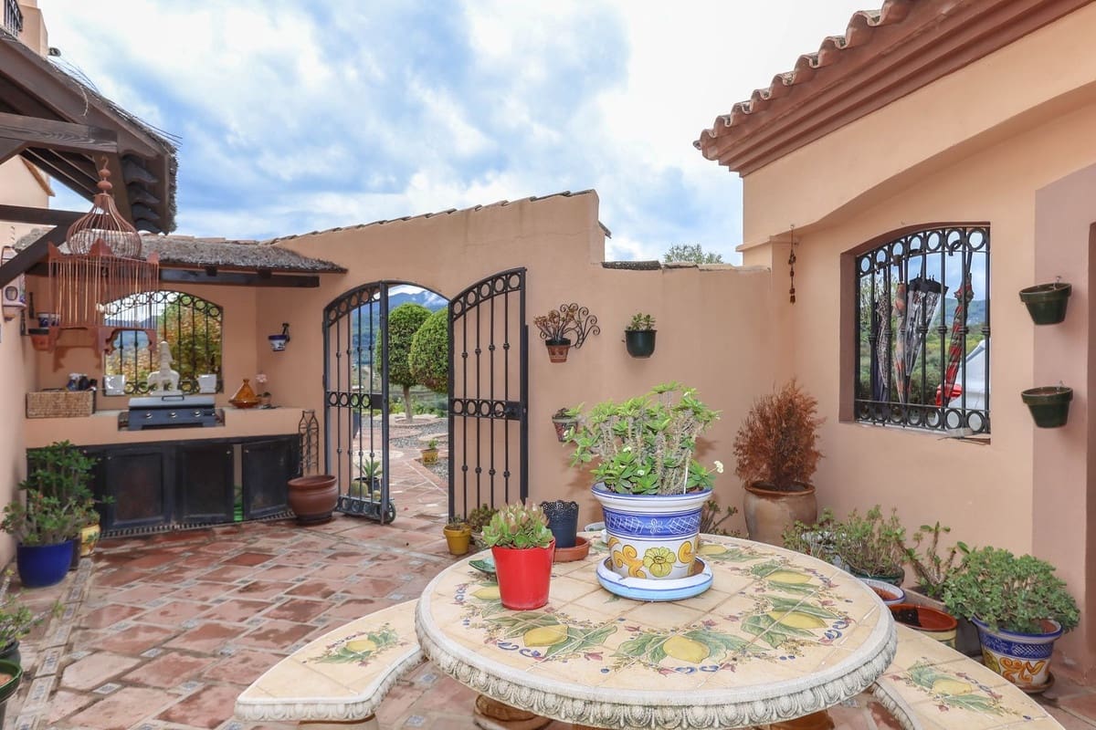 5 soveværelse Villa til salg i Monda - € 899.000 (Ref: 9145095)