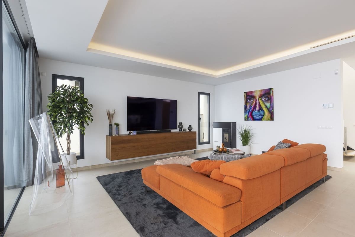 4 soveværelse Villa til salg i Coin - € 759.000 (Ref: 9145097)