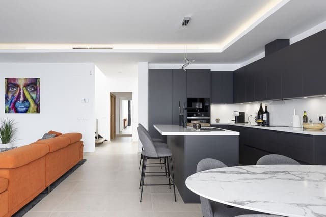 4 soveværelse Villa til salg i Coín - € 759.000 (Ref: 9145097)