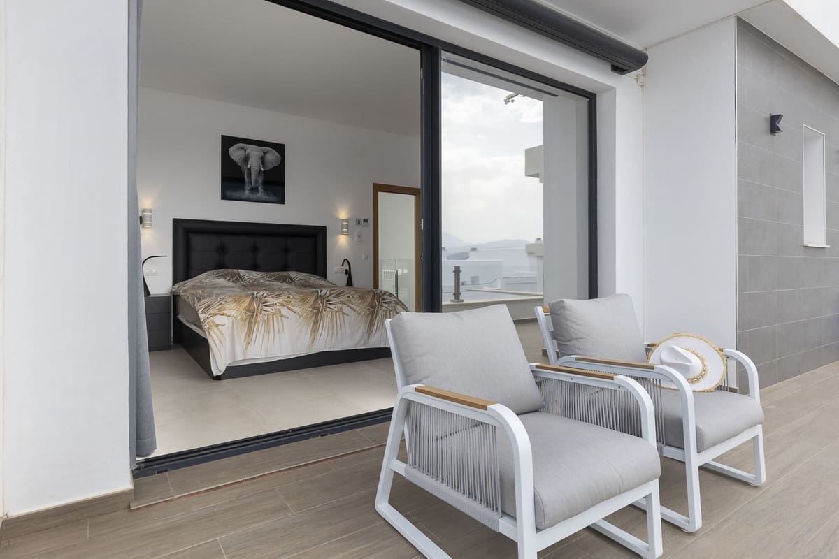 4 bedroom Villa for sale in Coin - € 759,000 (Ref: 9145097)