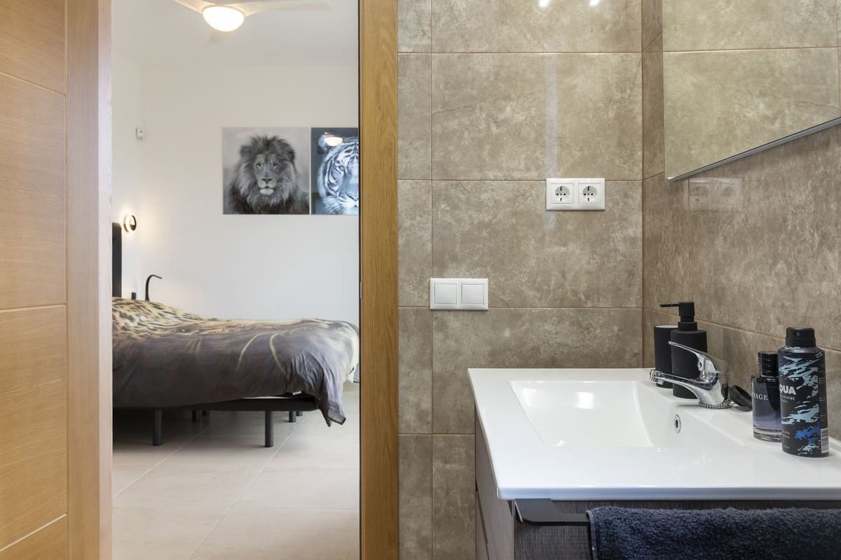 4 bedroom Villa for sale in Coin - € 759,000 (Ref: 9145097)