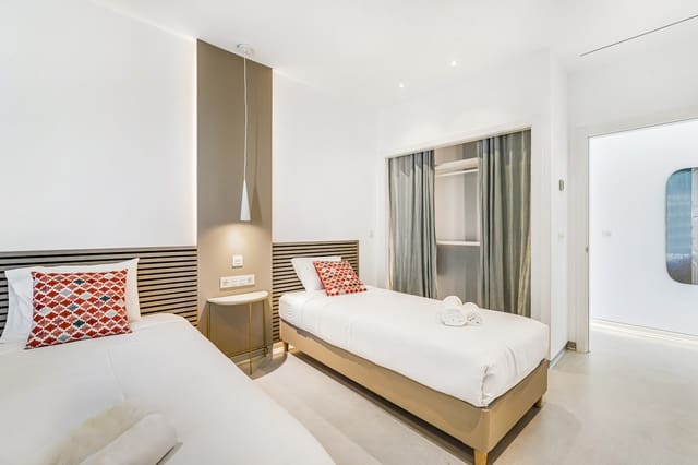 9 makuuhuone Huoneisto myytävänä paikassa Mijas Costa, Mijas - 1 995 000 € (Ref: 9150656)