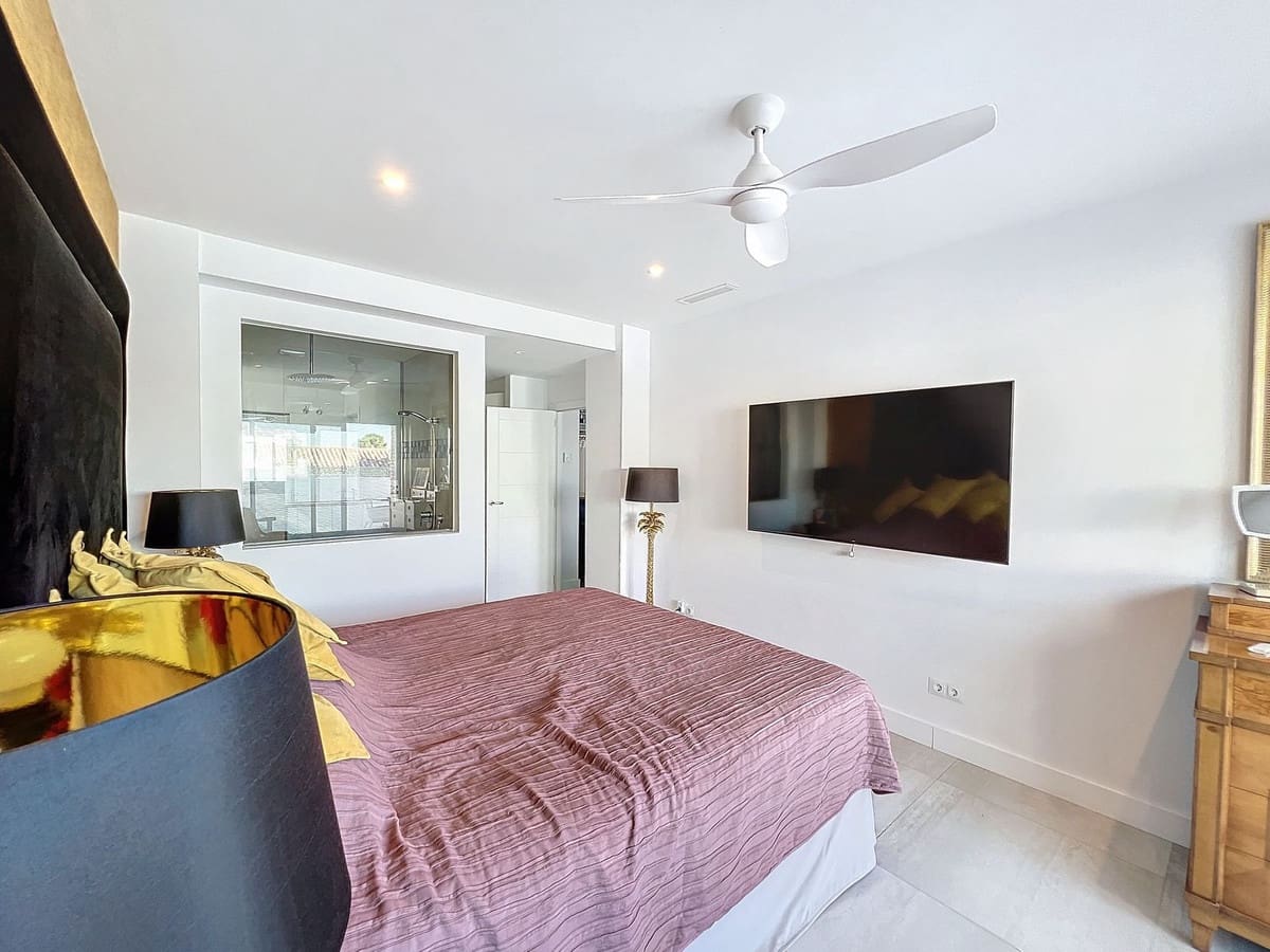 3 soveværelse Byhus til salg i Benalmadena med garage - € 1.200.000 (Ref: 9150668)