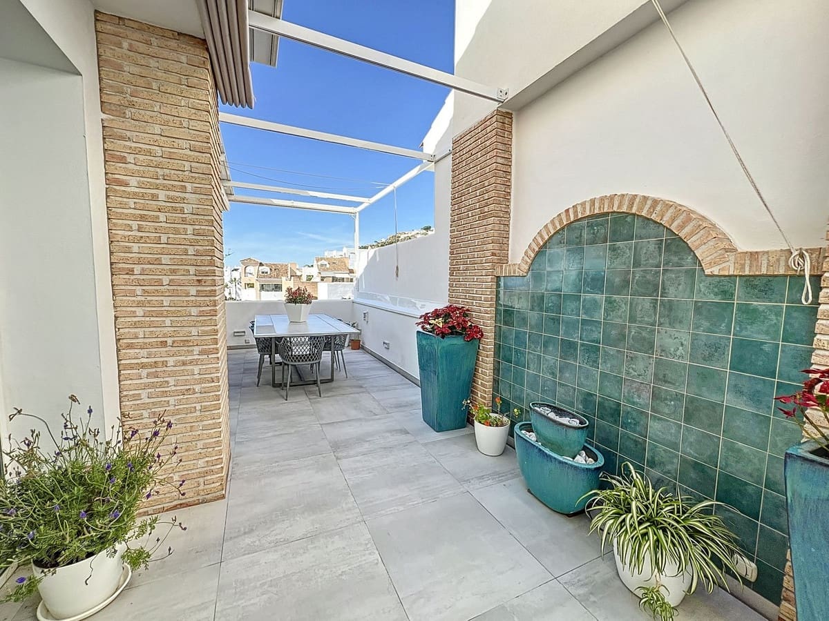3 soveværelse Byhus til salg i Benalmadena med garage - € 1.200.000 (Ref: 9150668)