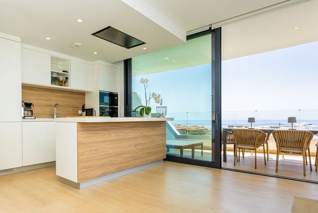 Apartamento de 4 habitaciones en Fuengirola en venta - 995.000 € (Ref: 9150672)