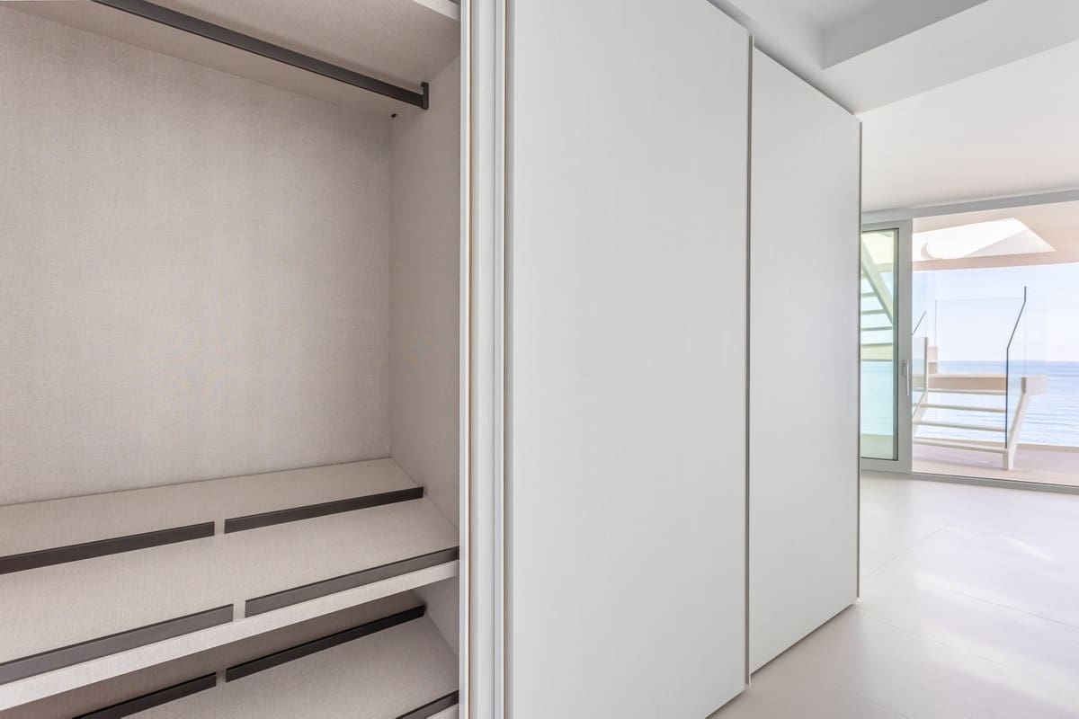 2 soverom Leilighet til salgs i Carvajal med garasje - € 1 070 000 (Ref: 9150676)