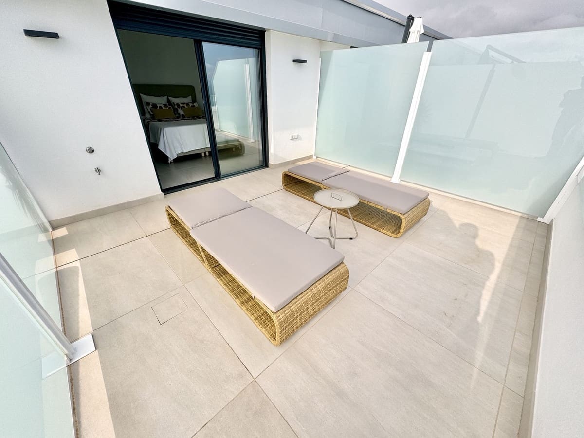 2 makuuhuone Huoneisto myytävänä paikassa Fuengirola - 1 045 000 € (Ref: 9150677)