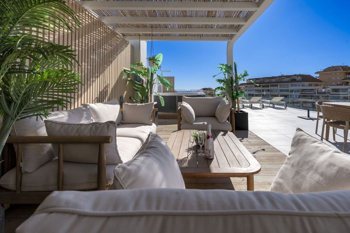 2 soverom Leilighet til salgs i Fuengirola - € 885 000 (Ref: 9150679)