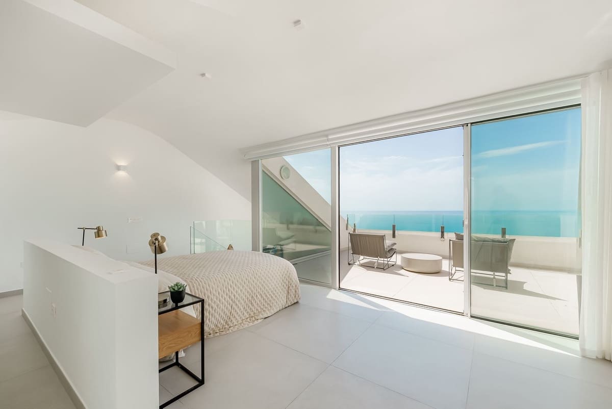 3 bedroom Apartment for sale in Benalmadena - € 985,000 (Ref: 9150680)