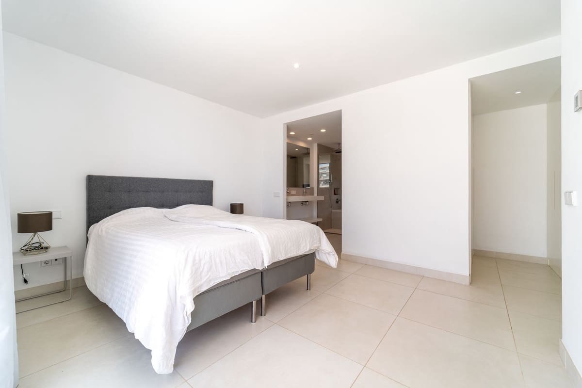 3 Zimmer Apartment zu verkaufen in Fuengirola - 950.000 € (Ref: 9150681)