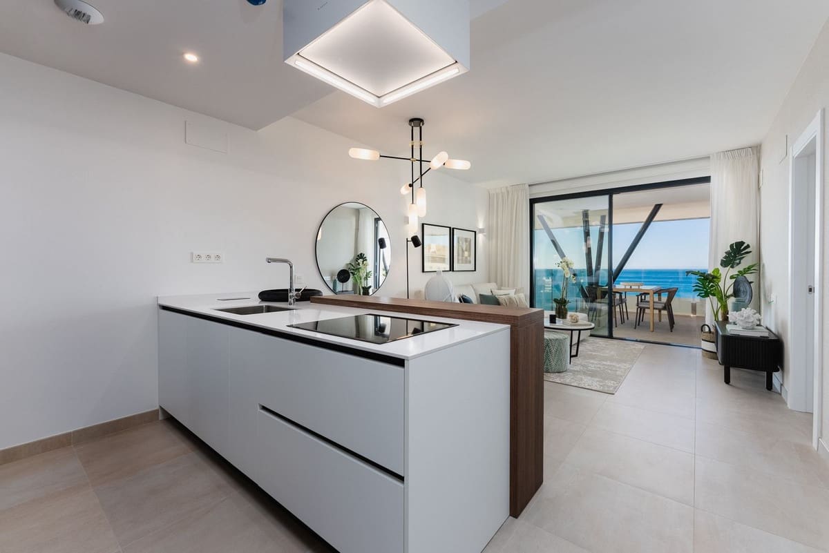 2 slaapkamer Appartement te koop in Carvajal - € 910.000 (Ref: 9150682)