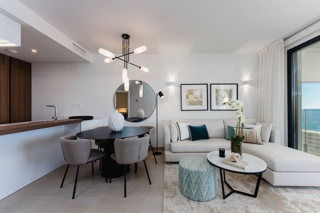 2 slaapkamer Appartement te koop in Carvajal, Fuengirola - € 910.000 (Ref: 9150682)