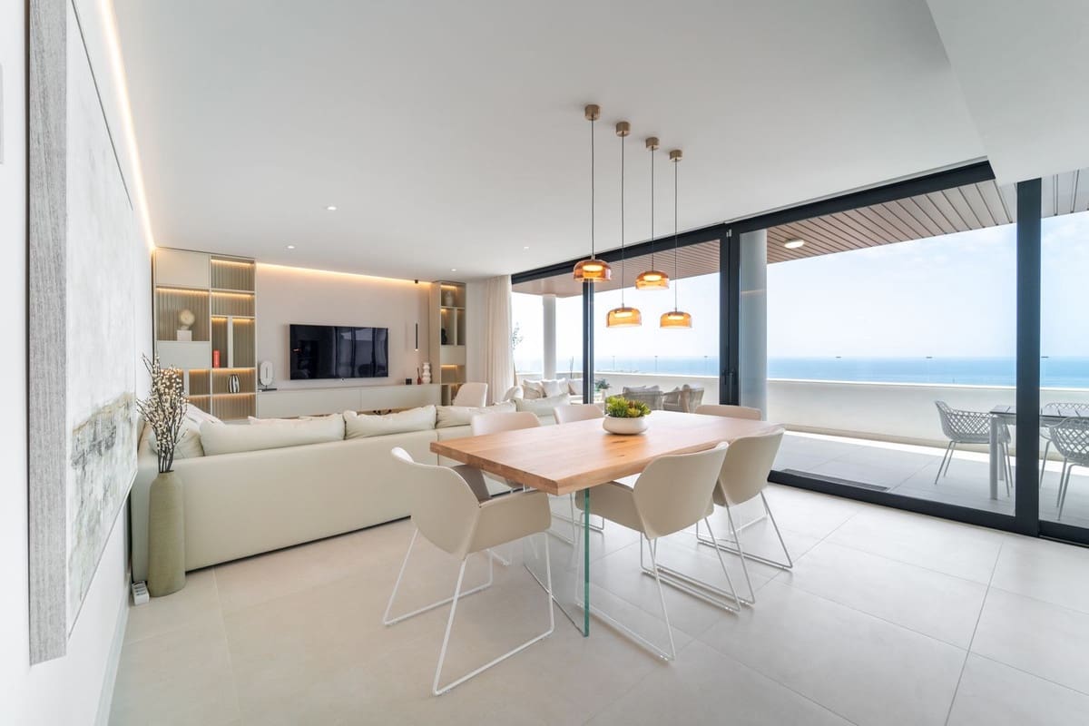 3 bedroom Apartment for sale in Fuengirola - € 872,000 (Ref: 9150683)