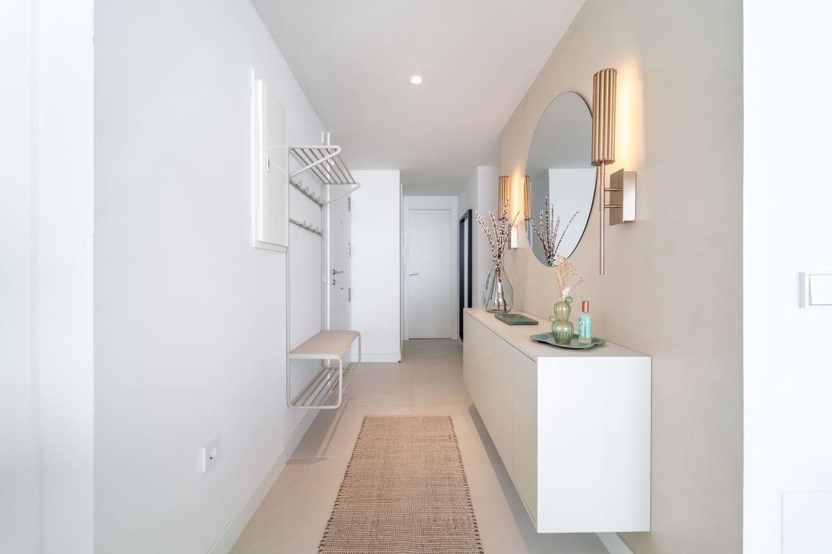 3 bedroom Apartment for sale in Fuengirola - € 872,000 (Ref: 9150683)