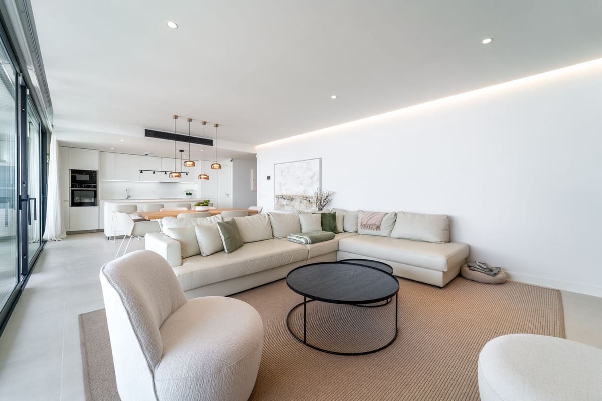 3 bedroom Apartment for sale in Fuengirola - € 872,000 (Ref: 9150683)