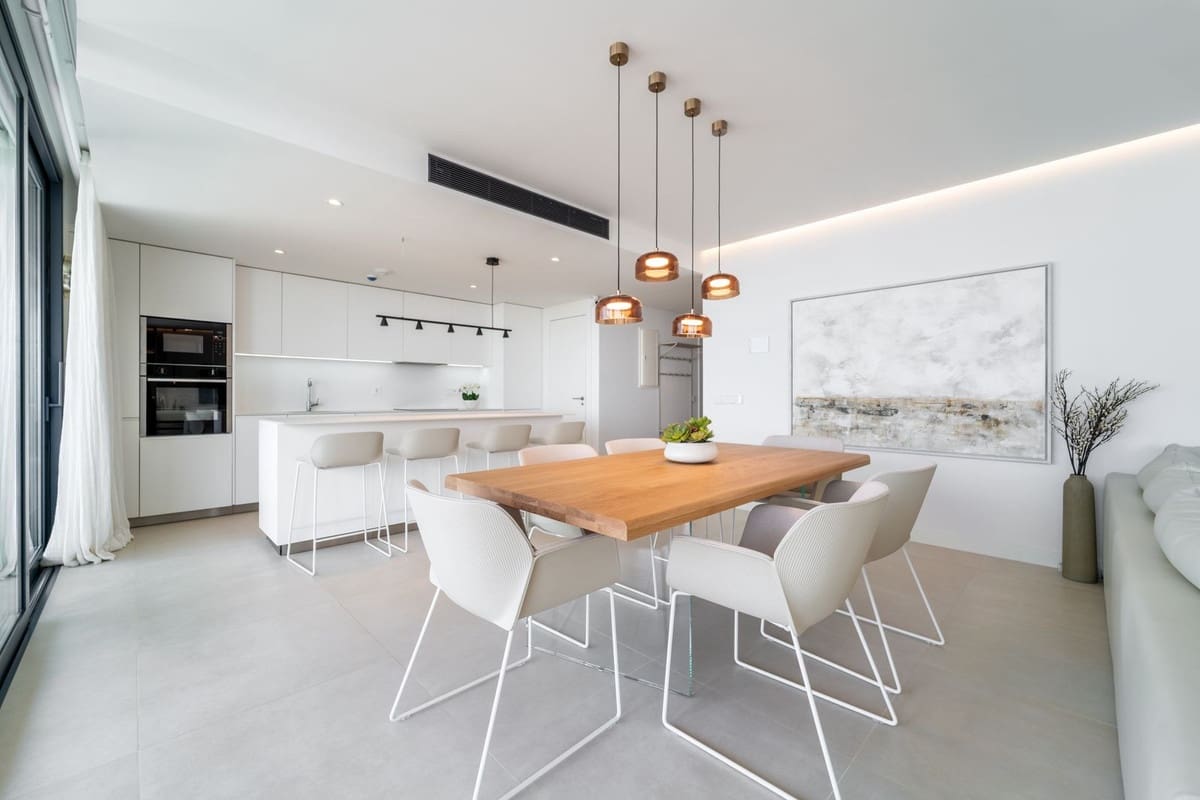 3 bedroom Apartment for sale in Fuengirola - € 872,000 (Ref: 9150683)