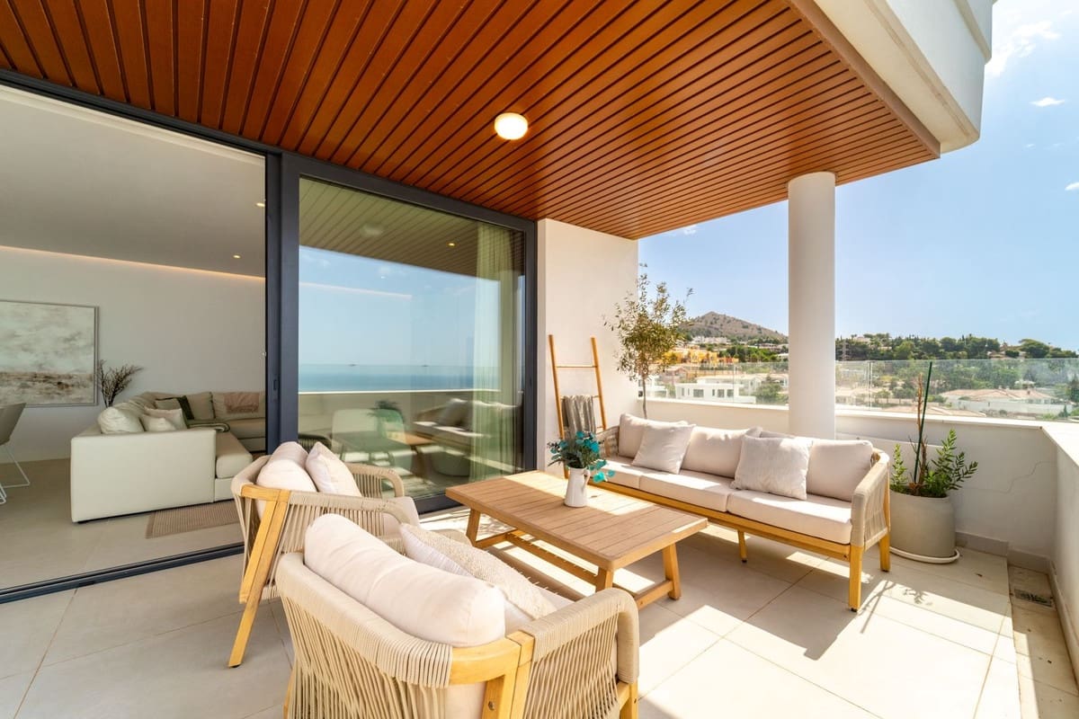 3 bedroom Apartment for sale in Fuengirola - € 872,000 (Ref: 9150683)