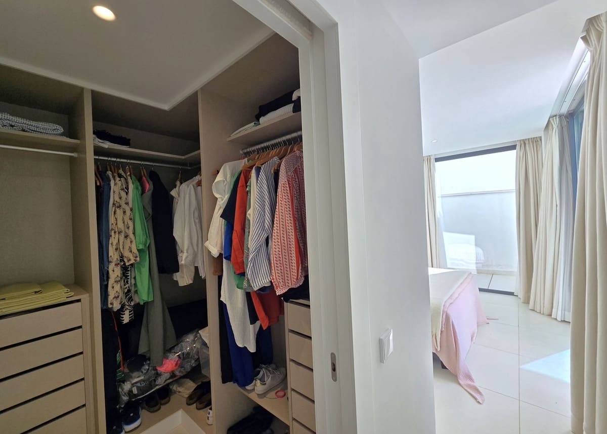 3 slaapkamer Appartement te koop in Fuengirola - € 890.000 (Ref: 9150687)