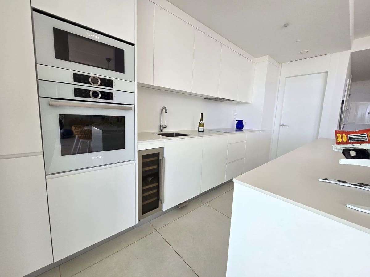 3 slaapkamer Appartement te koop in Fuengirola - € 890.000 (Ref: 9150687)