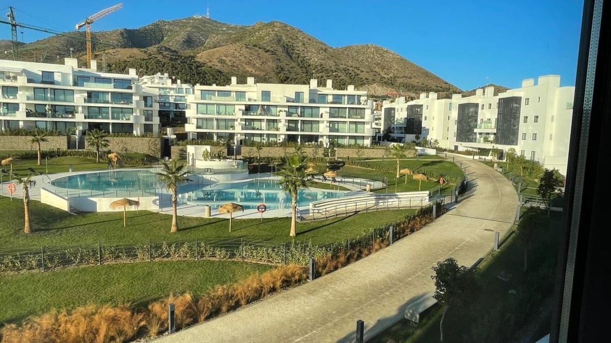 Apartamento de 2 habitaciones en Fuengirola en venta - 845.000 € (Ref: 9150689)