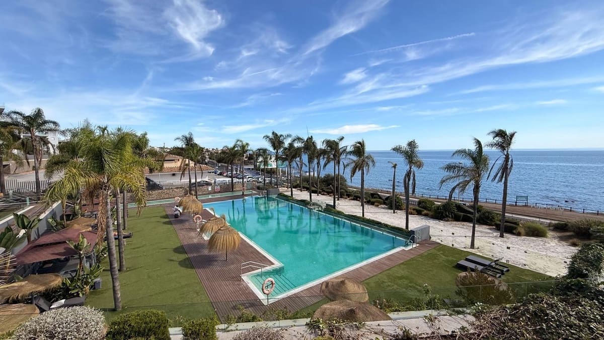 3 bedroom Apartment for sale in Mijas with garage - € 689,000 (Ref: 9150691)