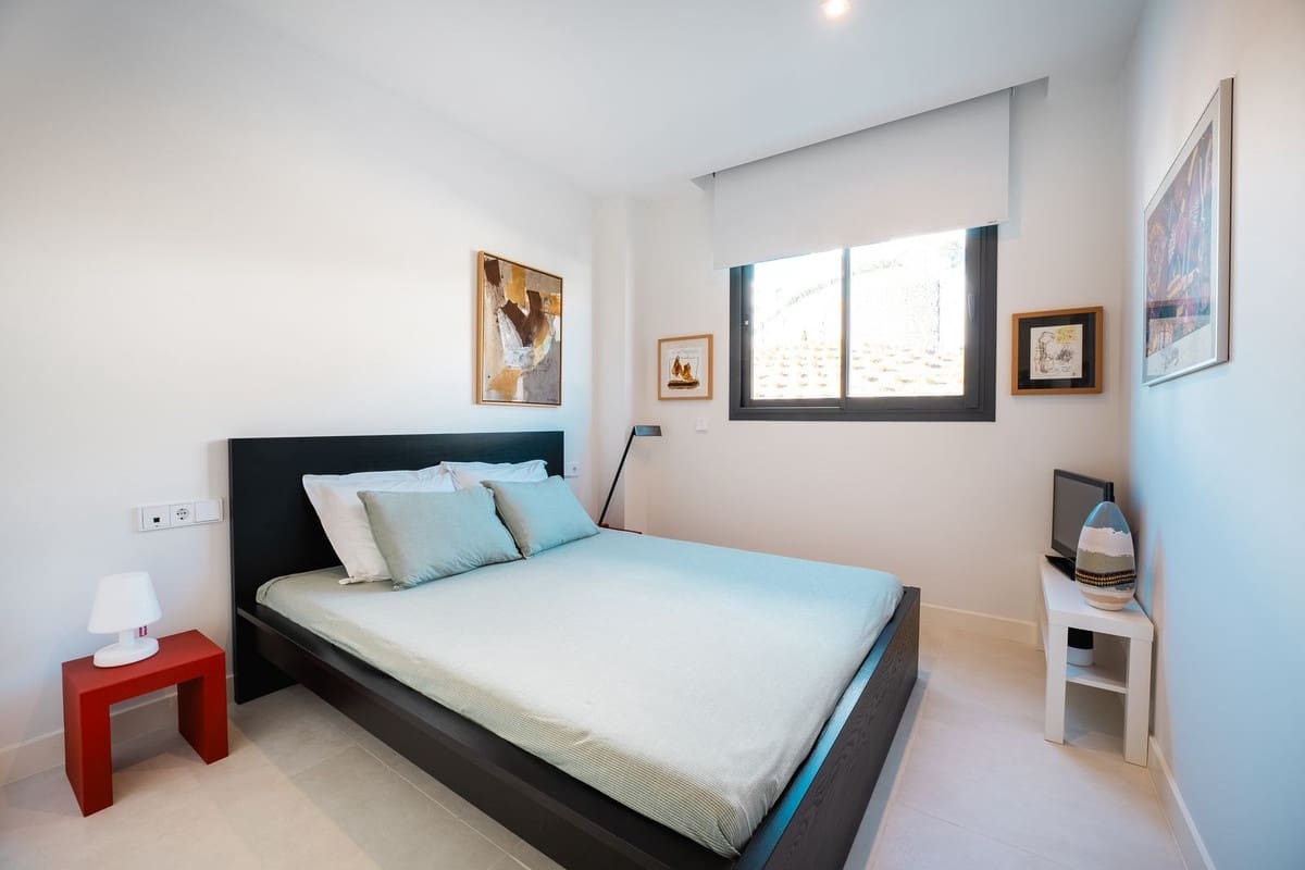 3 bedroom Apartment for sale in Fuengirola - € 799,000 (Ref: 9150692)