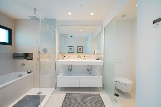 3 bedroom Apartment for sale in Fuengirola - € 799,000 (Ref: 9150692)