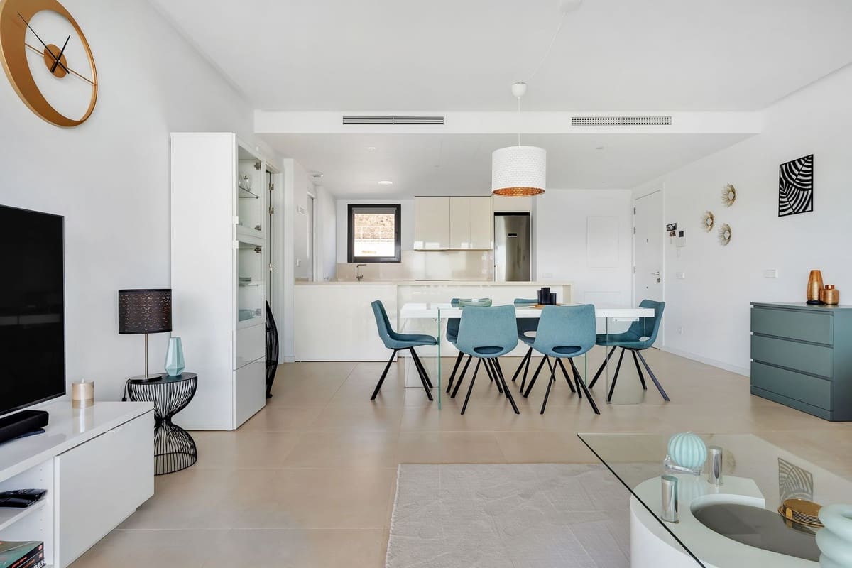 4 bedroom Apartment for sale in Fuengirola with garage - € 799,000 (Ref: 9150693)