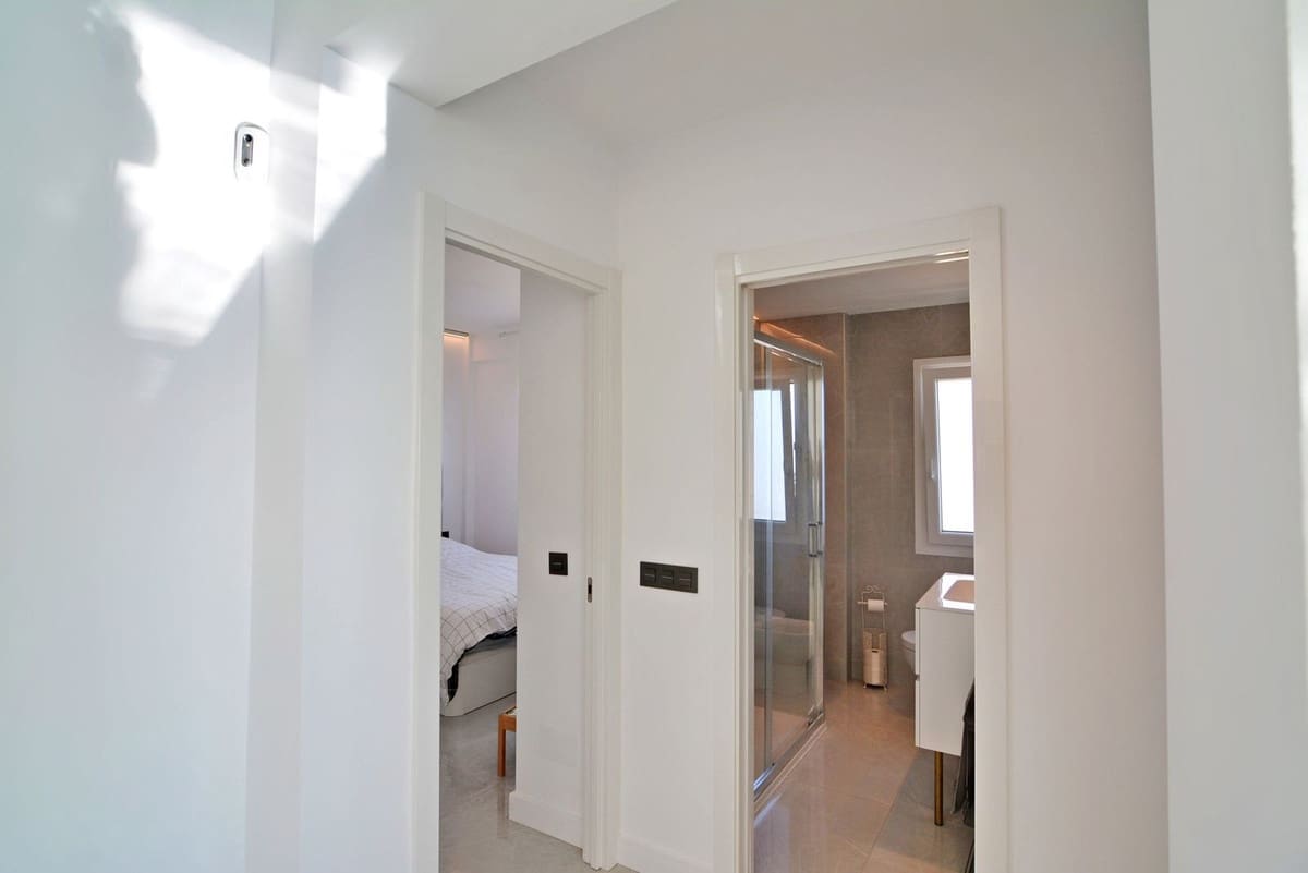 3 slaapkamer Appartement te koop in Fuengirola - € 810.000 (Ref: 9150697)