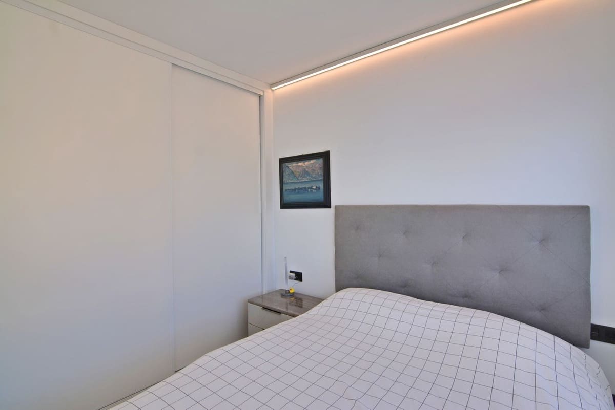 3 slaapkamer Appartement te koop in Fuengirola - € 810.000 (Ref: 9150697)