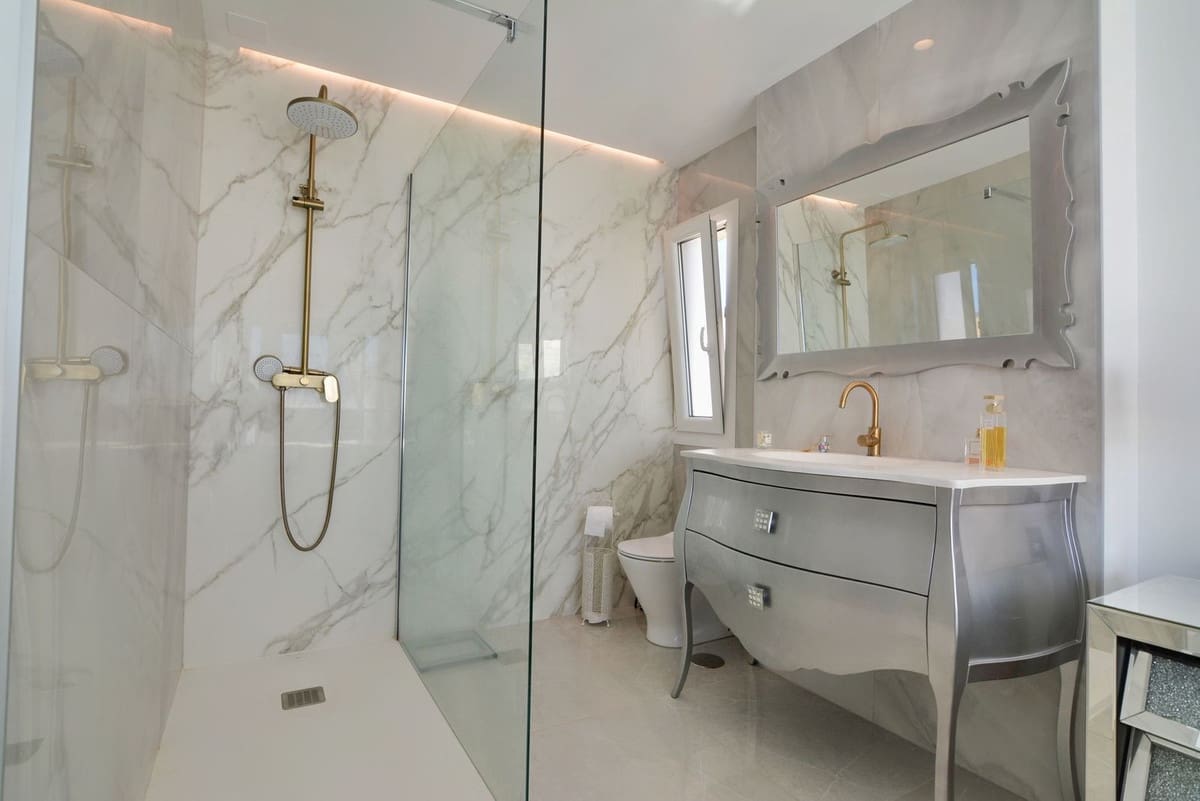 3 slaapkamer Appartement te koop in Fuengirola - € 810.000 (Ref: 9150697)