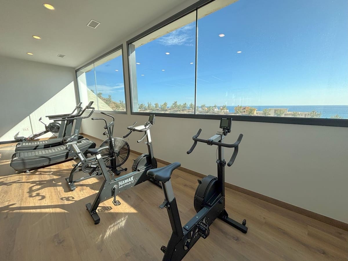 Apartamento de 2 habitaciones en Fuengirola en venta - 736.000 € (Ref: 9150715)