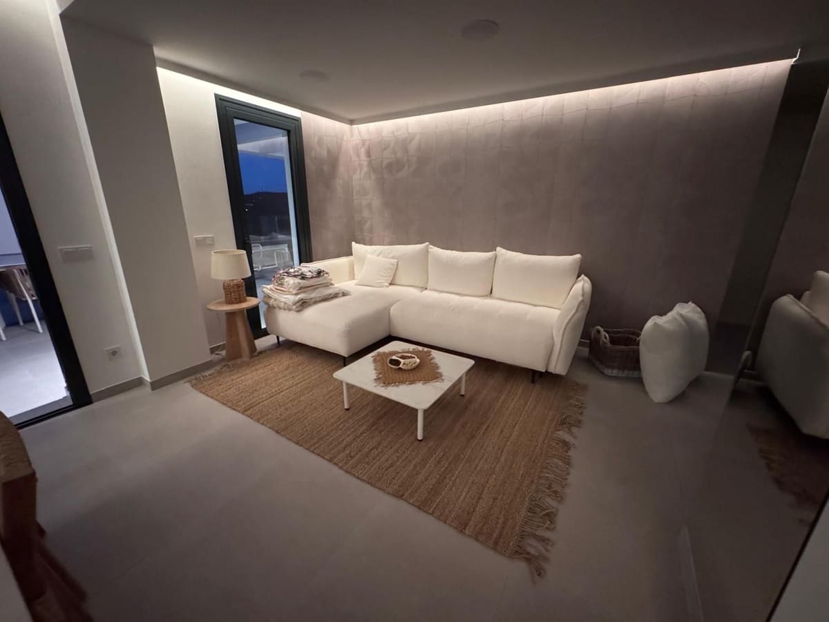 2 bedroom Apartment for sale in La Cala de Mijas - € 720,000 (Ref: 9150716)