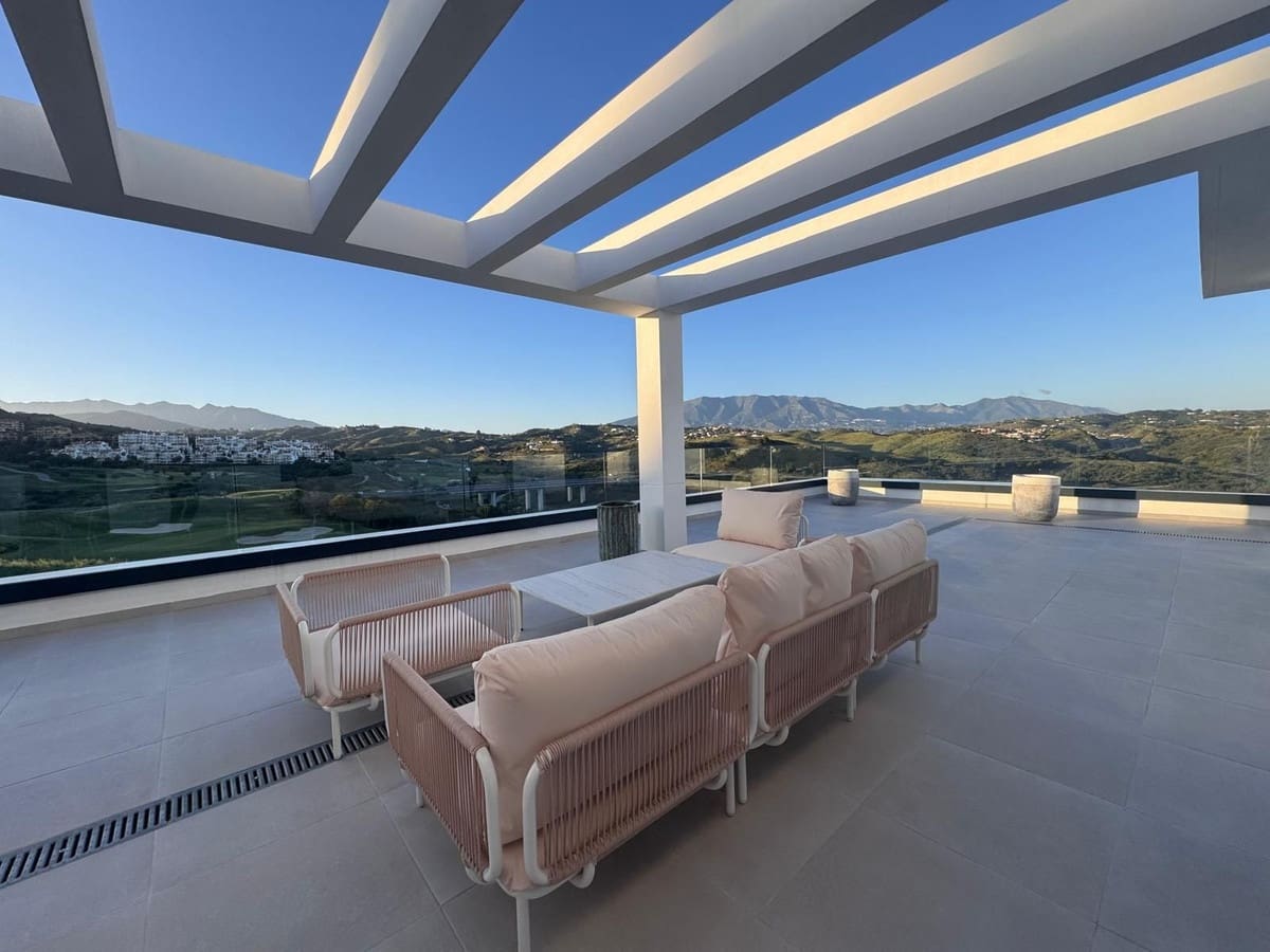 2 bedroom Apartment for sale in La Cala de Mijas - € 720,000 (Ref: 9150716)