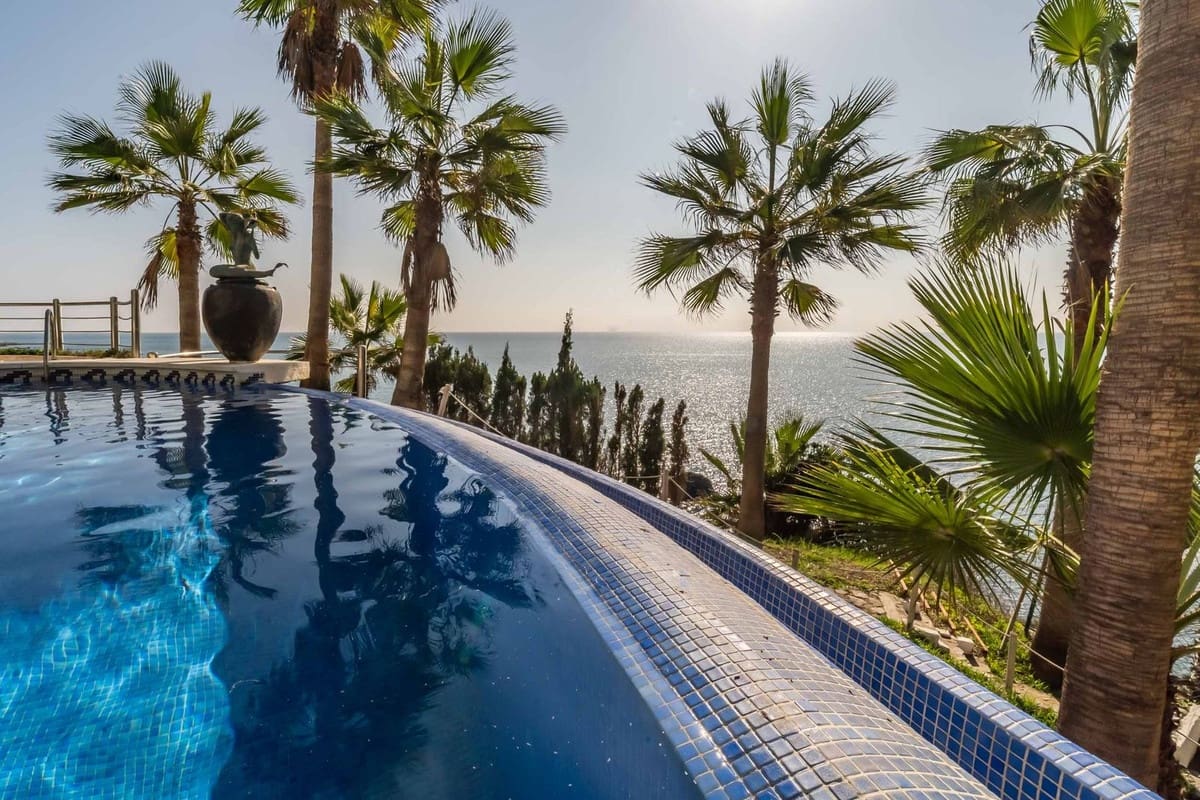 3 slaapkamer Appartement te koop in Torrequebrada - € 1.585.000 (Ref: 9150722)