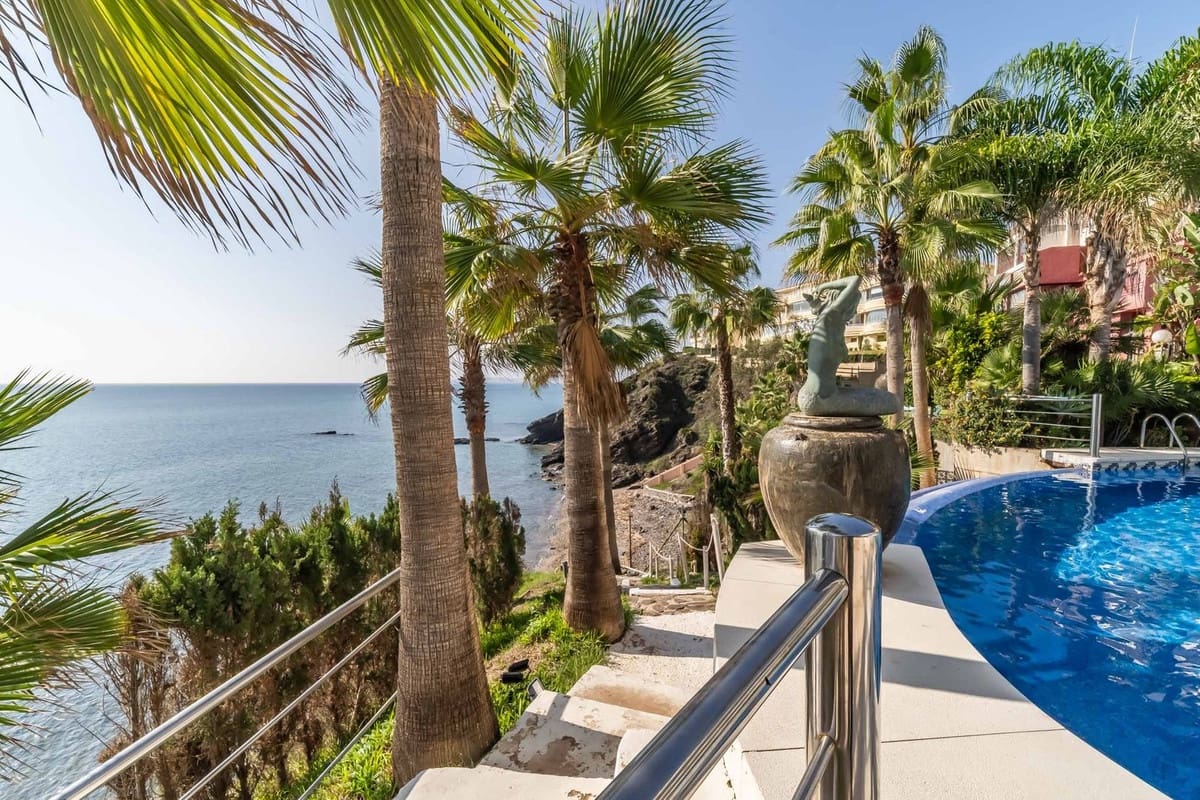 3 slaapkamer Appartement te koop in Torrequebrada - € 1.585.000 (Ref: 9150722)