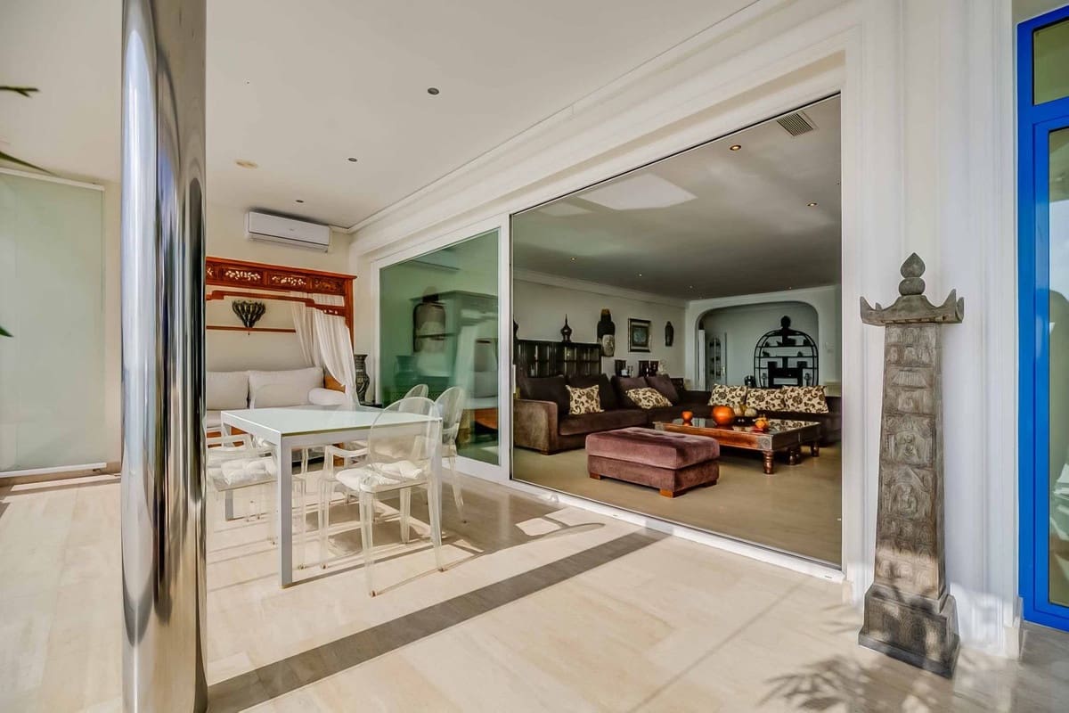 3 slaapkamer Appartement te koop in Torrequebrada - € 1.585.000 (Ref: 9150722)