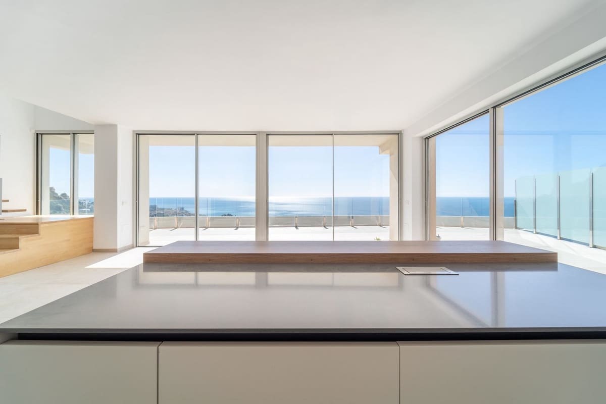 4 bedroom Apartment for sale in Benalmadena - € 1,289,000 (Ref: 9150724)