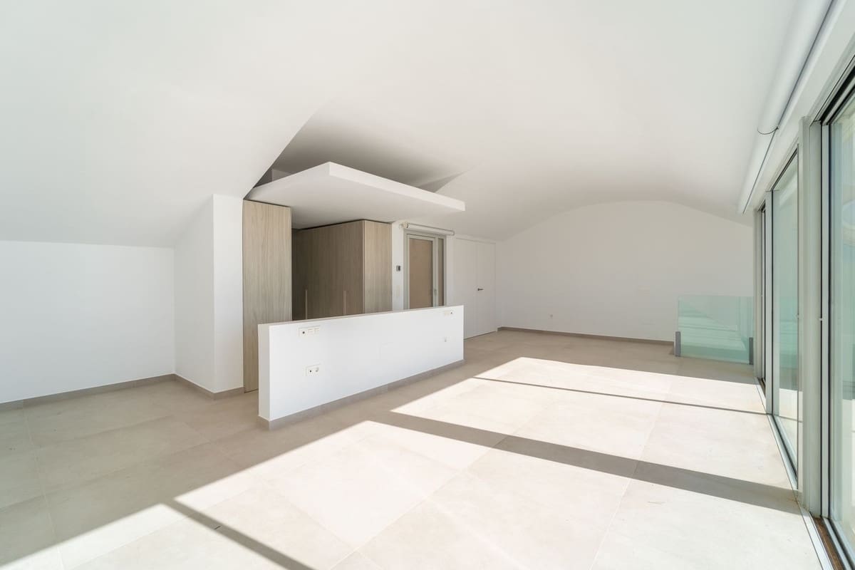 4 bedroom Apartment for sale in Benalmadena - € 1,289,000 (Ref: 9150724)