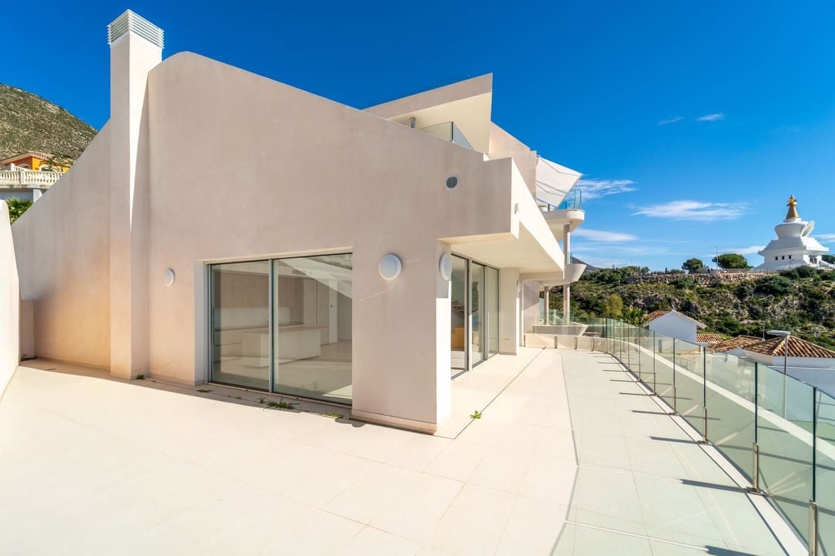4 bedroom Apartment for sale in Benalmadena - € 1,289,000 (Ref: 9150724)