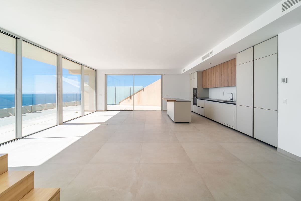 4 bedroom Apartment for sale in Benalmadena - € 1,289,000 (Ref: 9150724)
