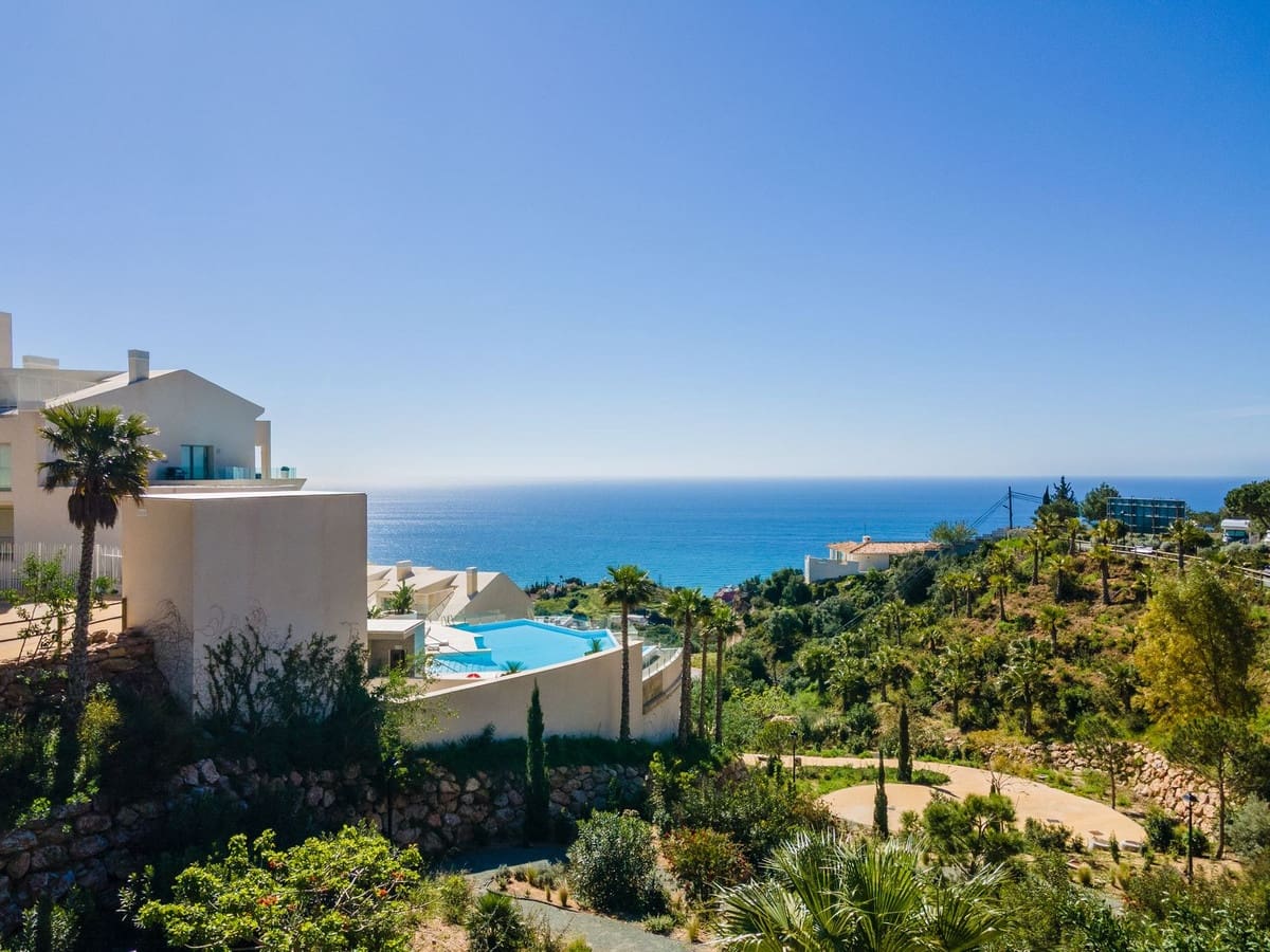 4 bedroom Apartment for sale in Benalmadena - € 1,289,000 (Ref: 9150724)