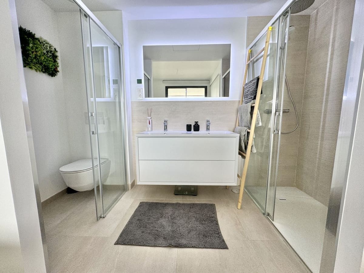 2 bedroom Apartment for sale in Benalmadena - € 719,000 (Ref: 9150737)