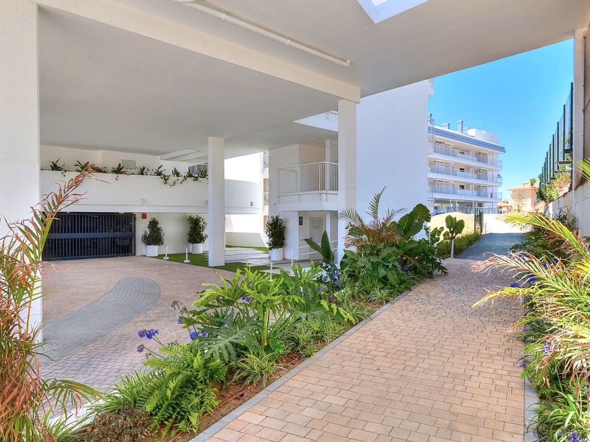2 bedroom Apartment for sale in Benalmadena - € 719,000 (Ref: 9150737)