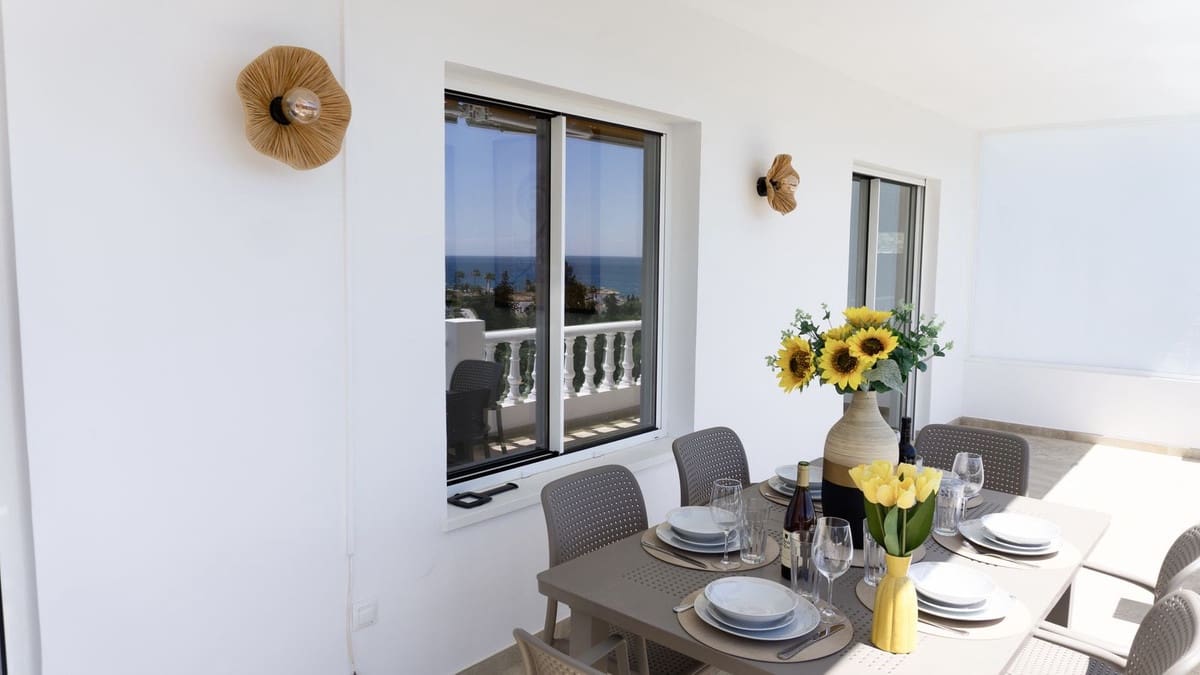 3 slaapkamer Villa te koop in El Chaparral met garage - € 1.800.000 (Ref: 9153462)