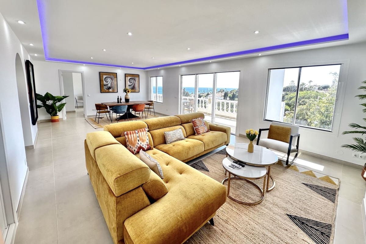 3 slaapkamer Villa te koop in El Chaparral met garage - € 1.800.000 (Ref: 9153462)