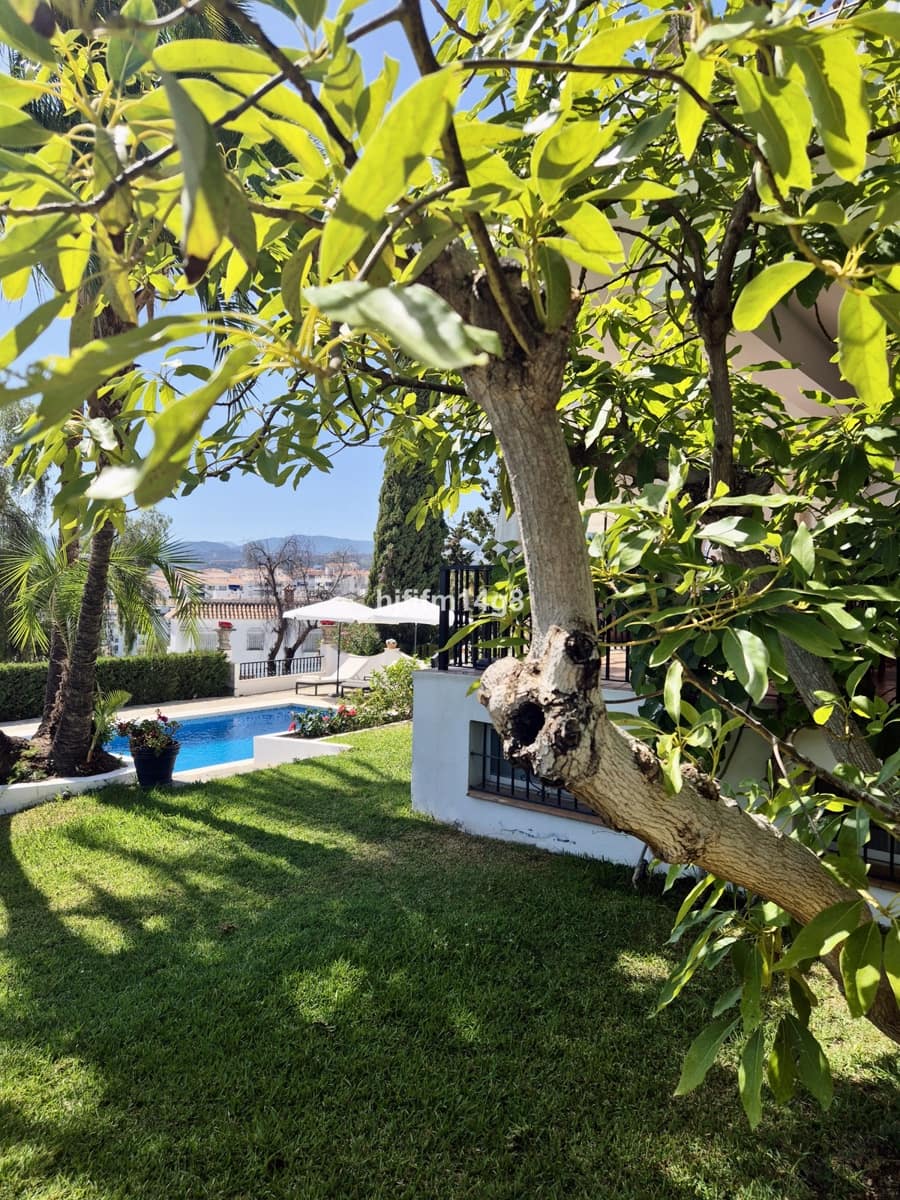 Chalet de 3 habitaciones en Marbella en venta - 1.795.000 € (Ref: 9153464)