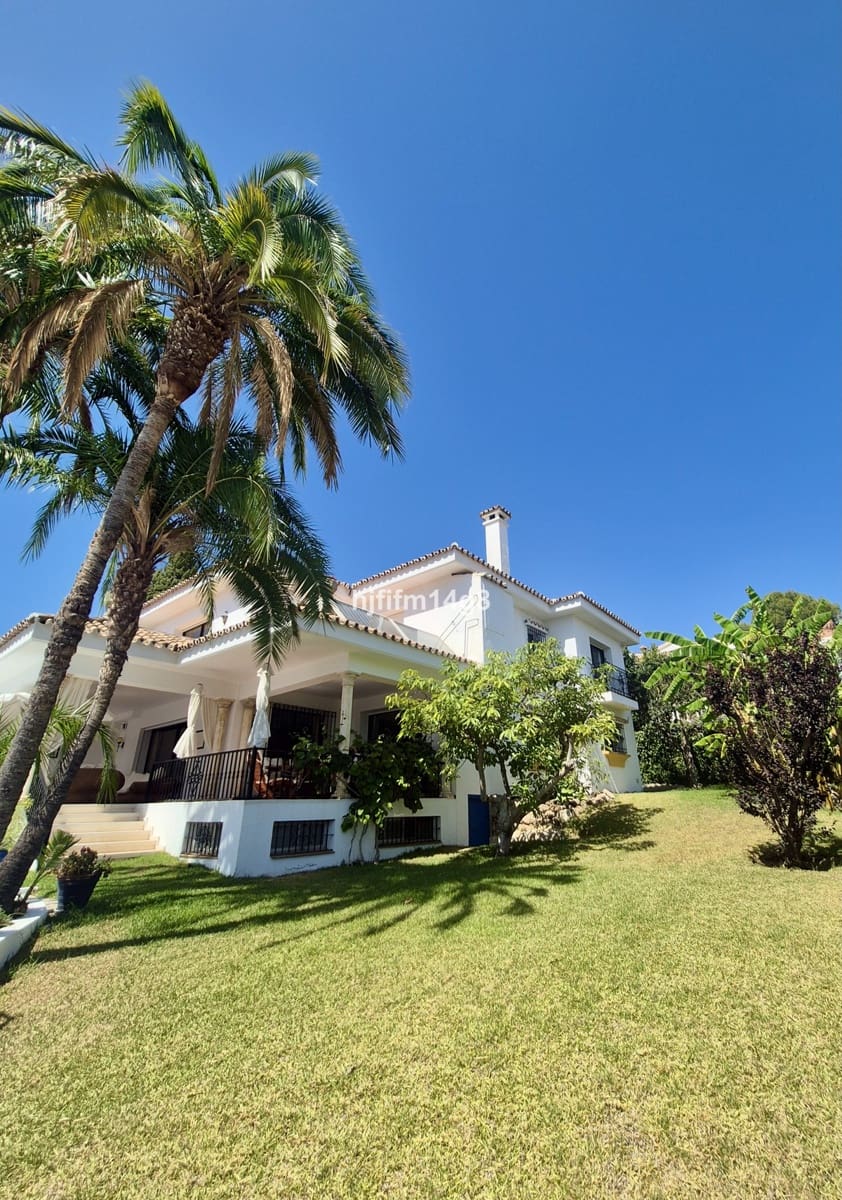Chalet de 3 habitaciones en Marbella en venta - 1.795.000 € (Ref: 9153464)
