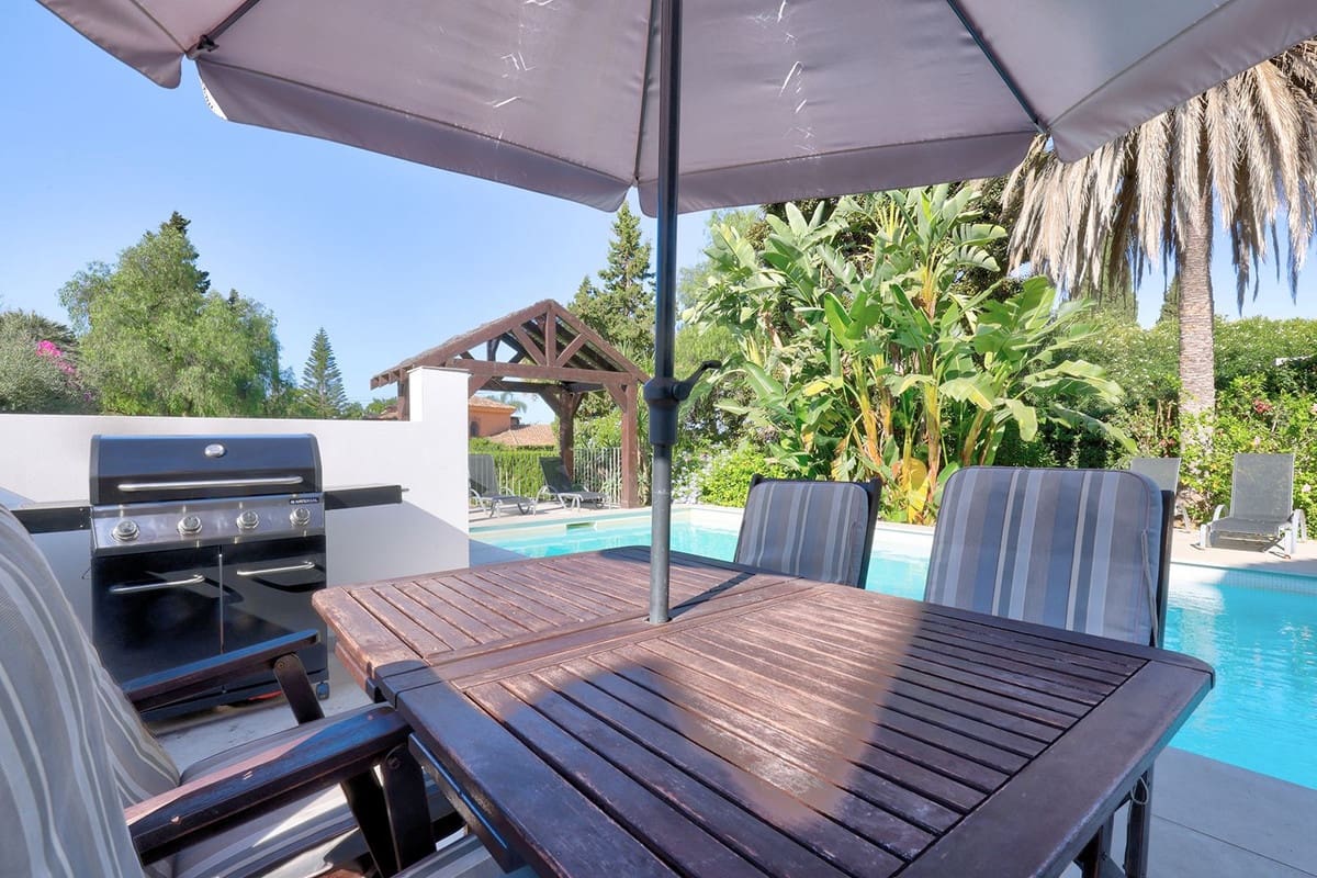 5 bedroom Villa for sale in El Rosario - € 1,750,000 (Ref: 9153466)