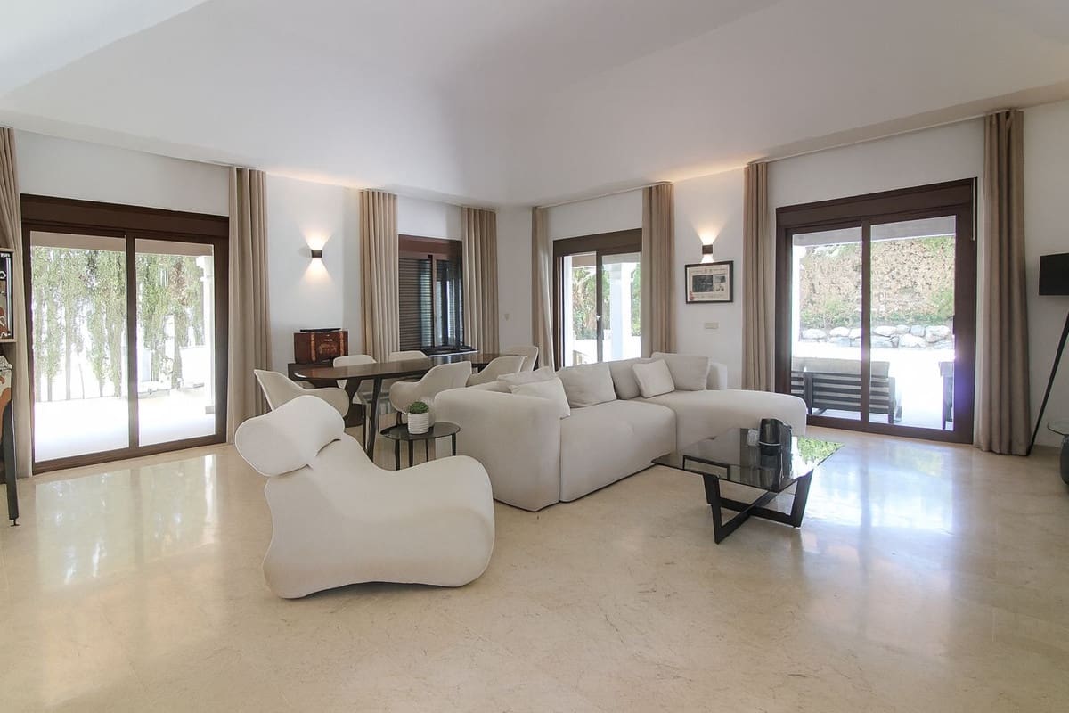 Chalet de 4 habitaciones en Estepona en venta con garaje - 1.400.000 € (Ref: 9153470)